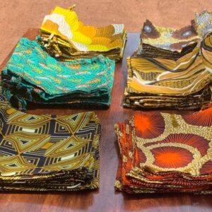 Calendrier de l’avent du thé “En attendant Noël” – pochon artisanal en tissu wax avec 25 thés du monde